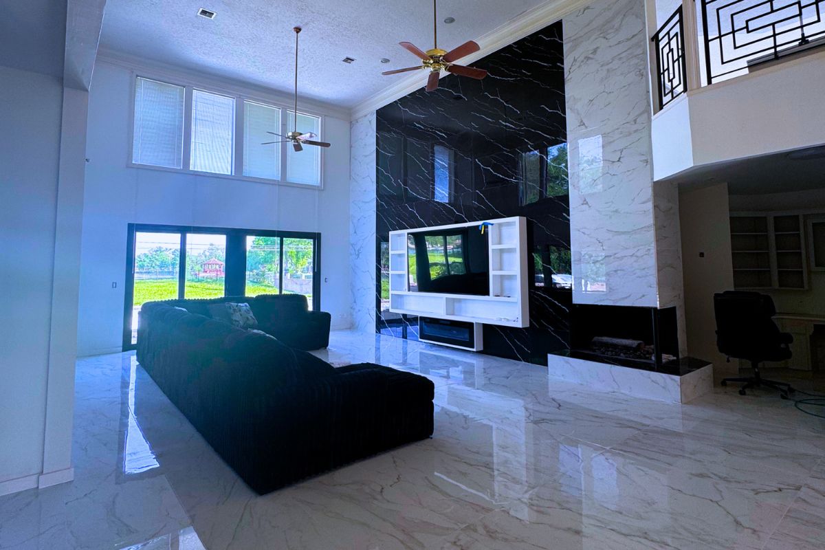 custom marble floors and wall in jersey village texas